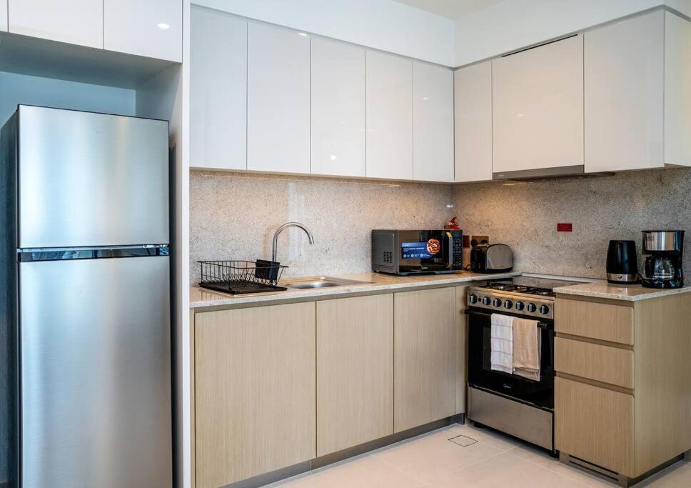 Furnished 1br At Heart Of Downtown Dubai