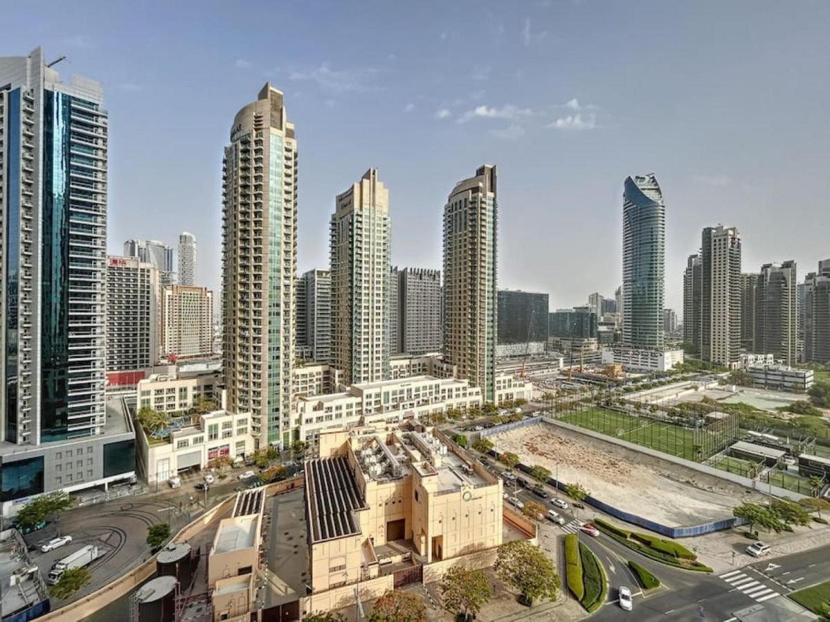 Burj Royale - Classic One Bedroom Apartment Dubai