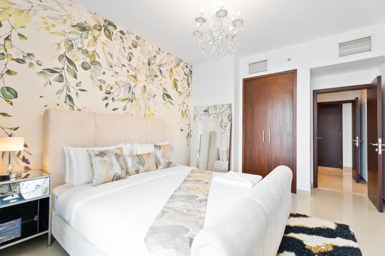 Luxury 2br Oasis With Stunning Burj & Fountain Views 4004 * Dubai