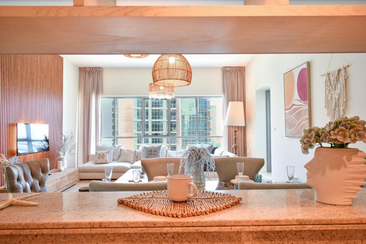 Downtown-high Floor Mesmerizing Fountain View 2br Chic Apartment *