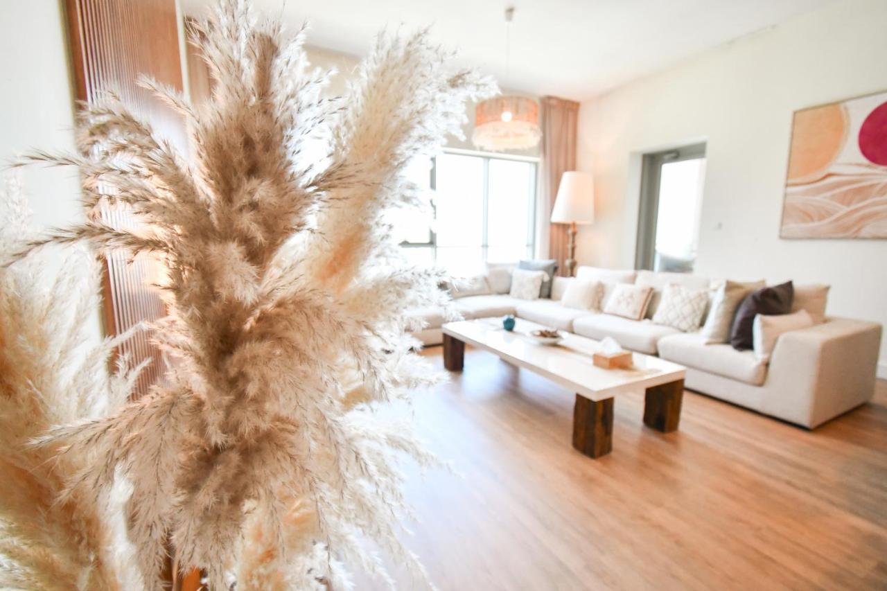 Apartment Downtown-high Floor Mesmerizing Fountain View 2br Chic