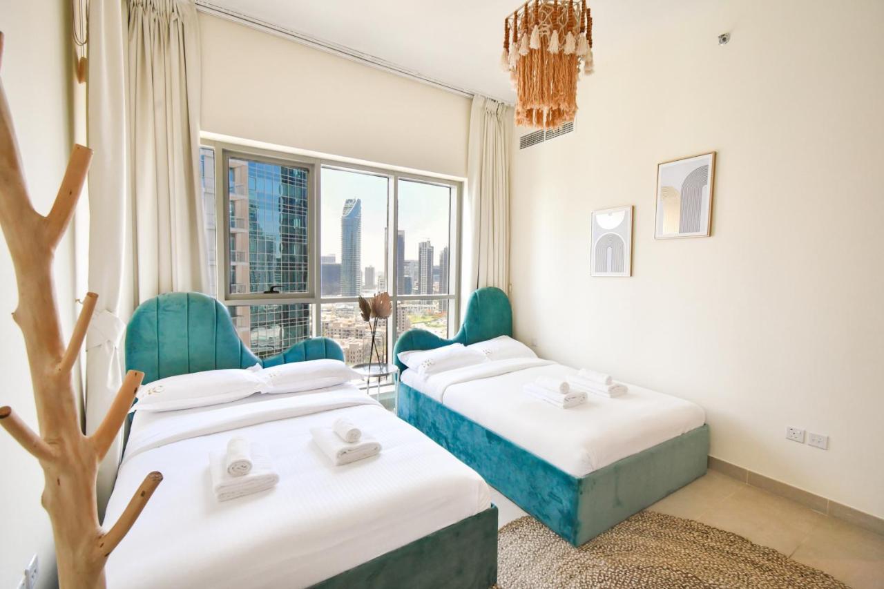 Downtown-high Floor Mesmerizing Fountain View 2br Chic *