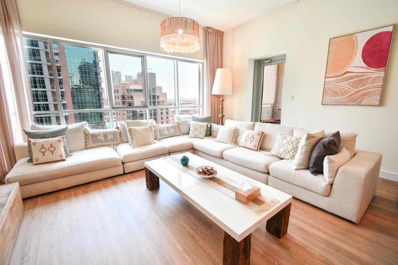 Downtown-high Floor Mesmerizing Fountain View 2br Chic *