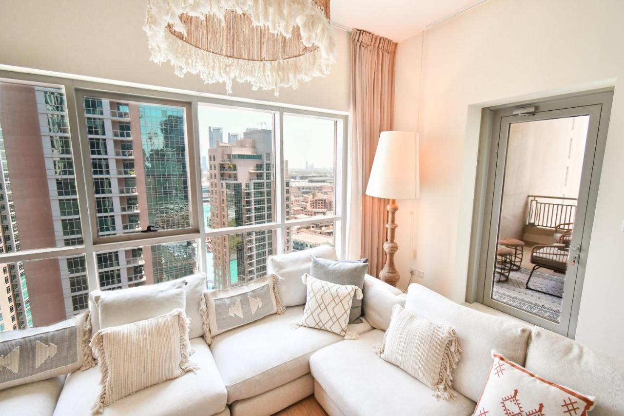 Downtown-high Floor Mesmerizing Fountain View 2br Chic Apartment *