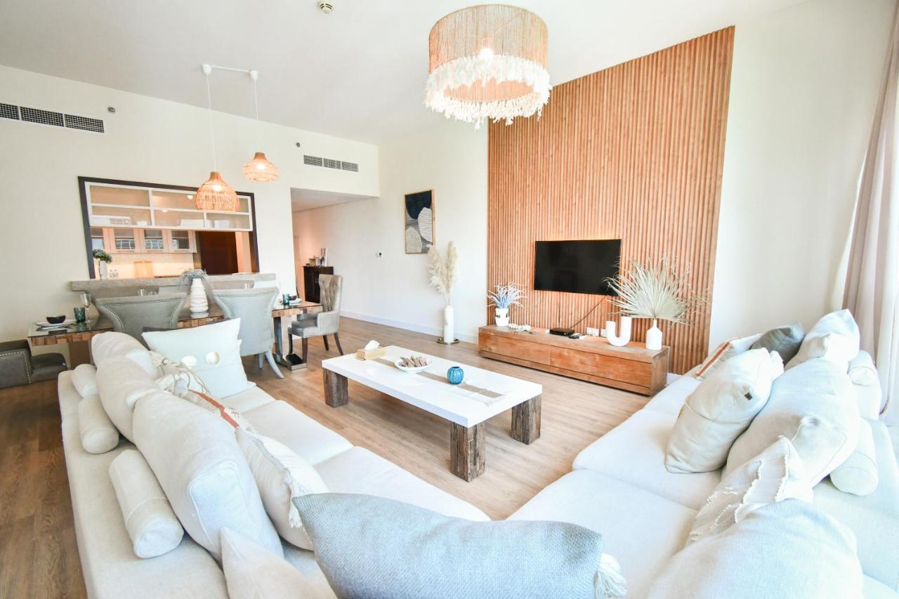 Apartment Downtown-high Floor Mesmerizing Fountain View 2br Chic Dubai