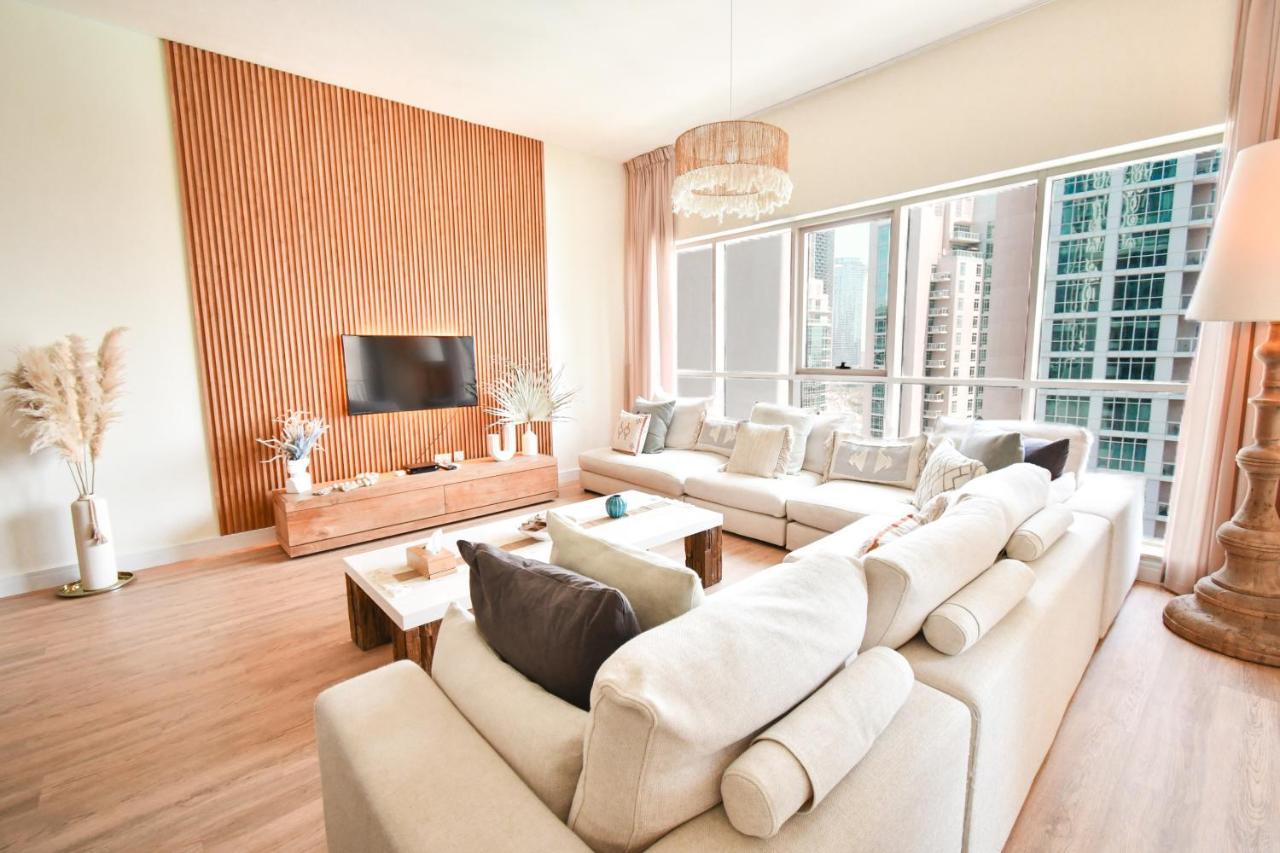 Downtown-high Floor Mesmerizing Fountain View 2br Chic Dubai