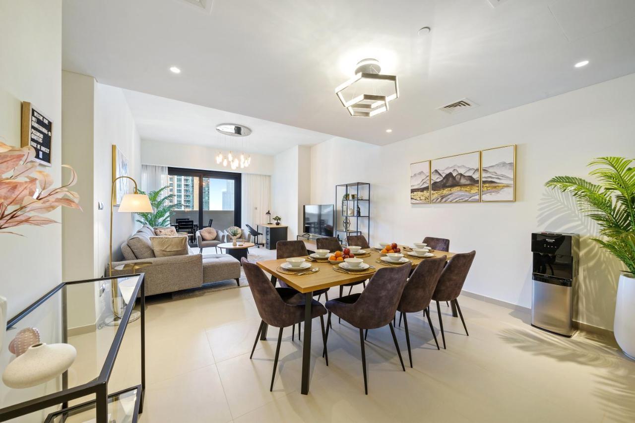 Extravagant 3br + Kid's W/ Burj Khalifa View Dubai