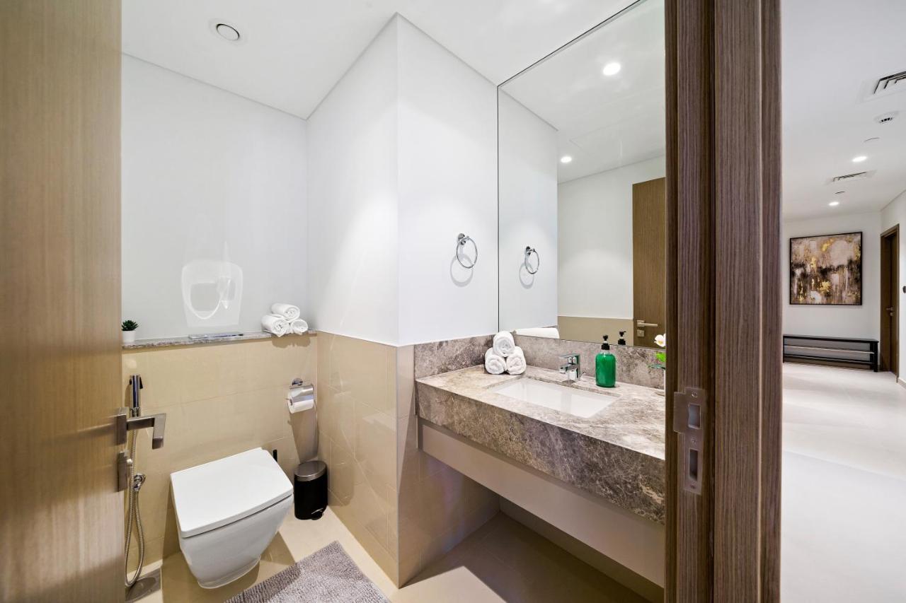 Extravagant 3br + Kid's W/ Burj Khalifa View * Dubai