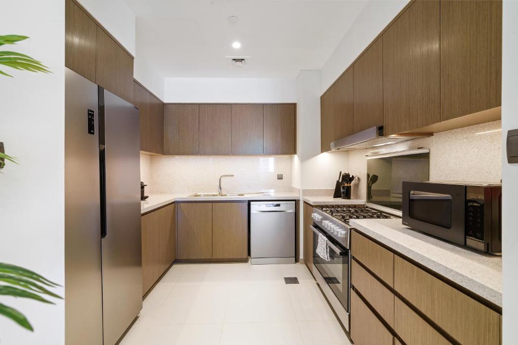 Extravagant 3br + Kid's W/ Burj Khalifa View