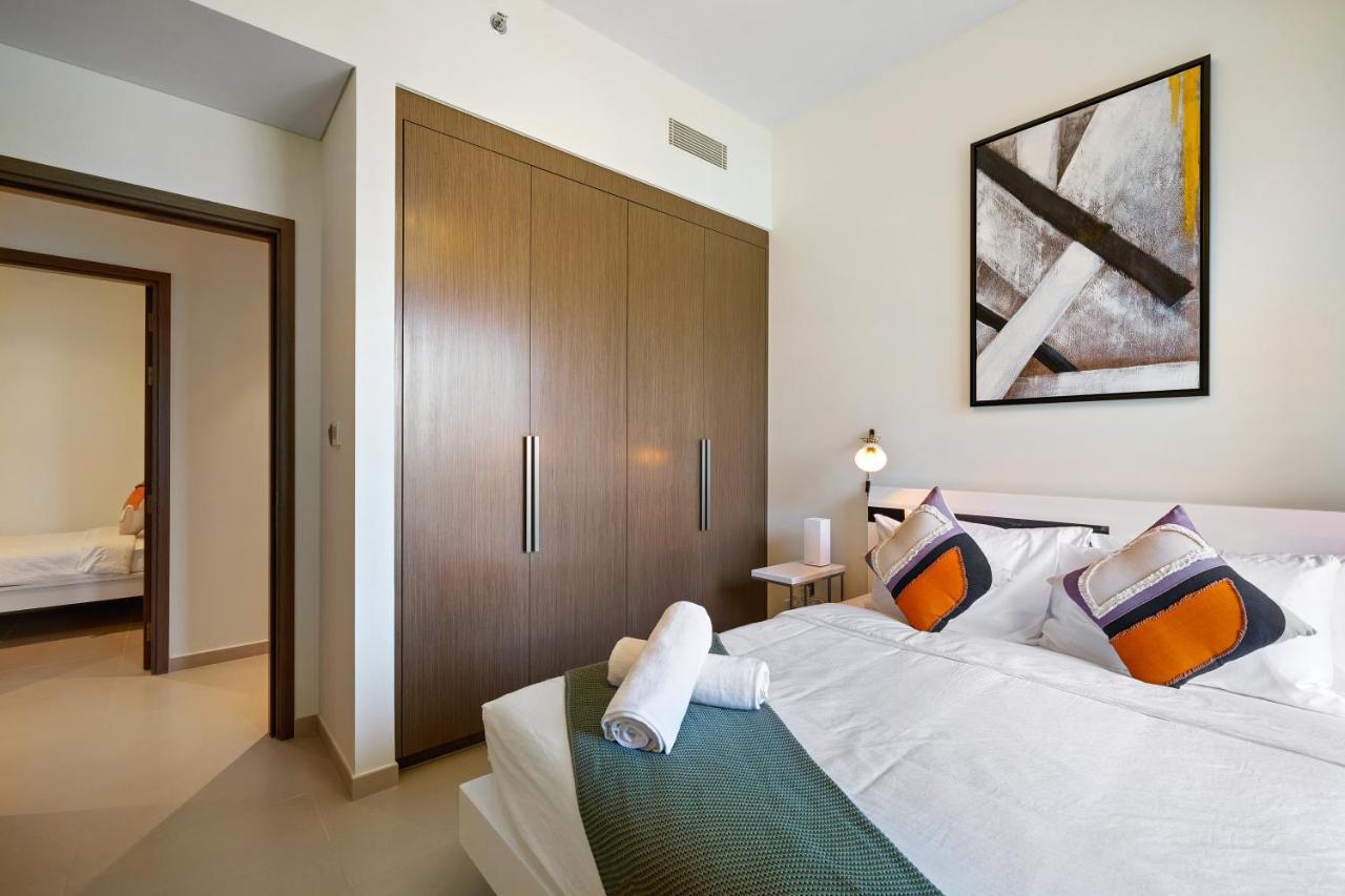 Extravagant 3br + Kid's W/ Burj Khalifa View Apartment Dubai