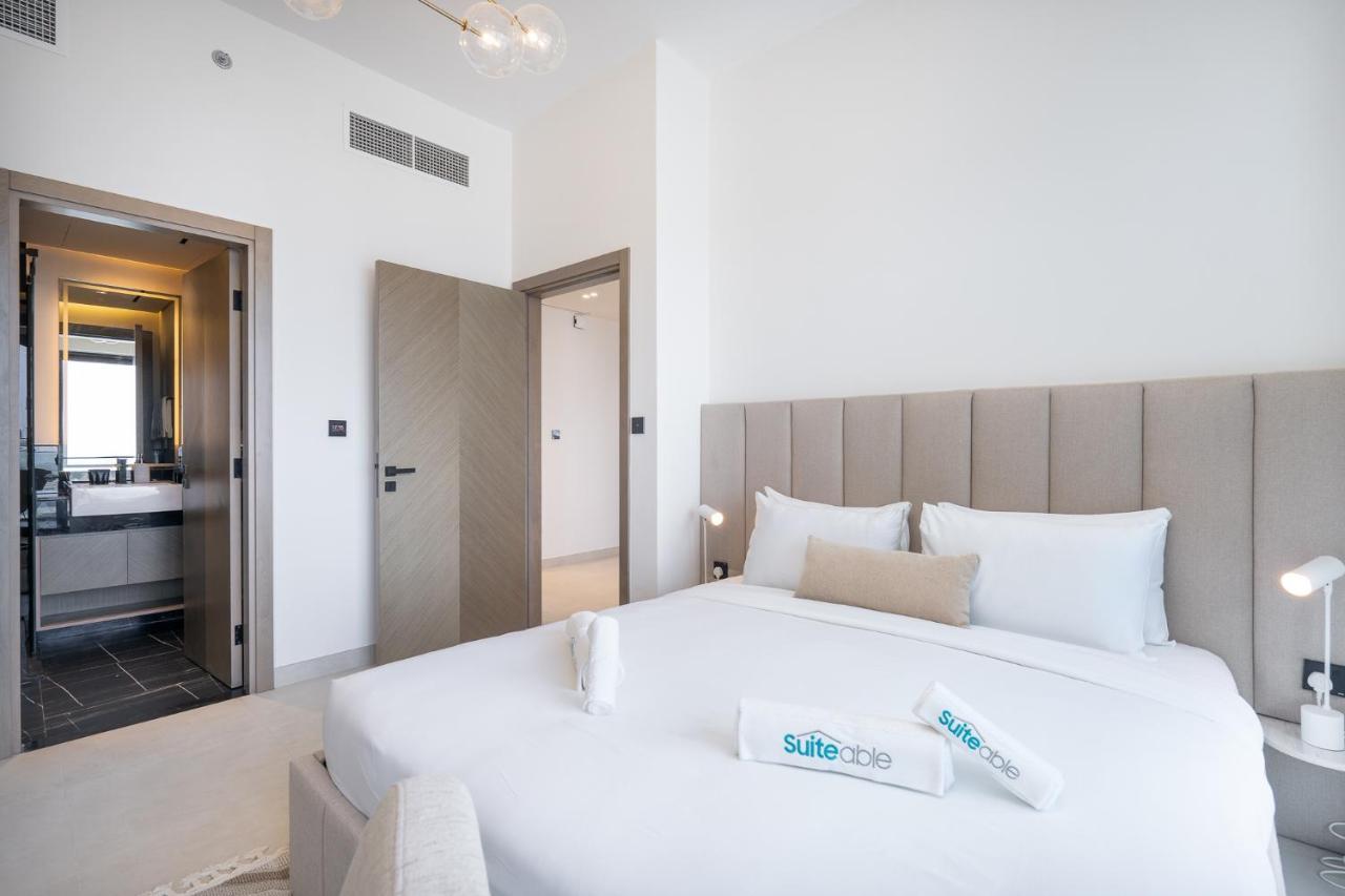 Apartment Canal Front With Burj Khalifa View By Suiteable