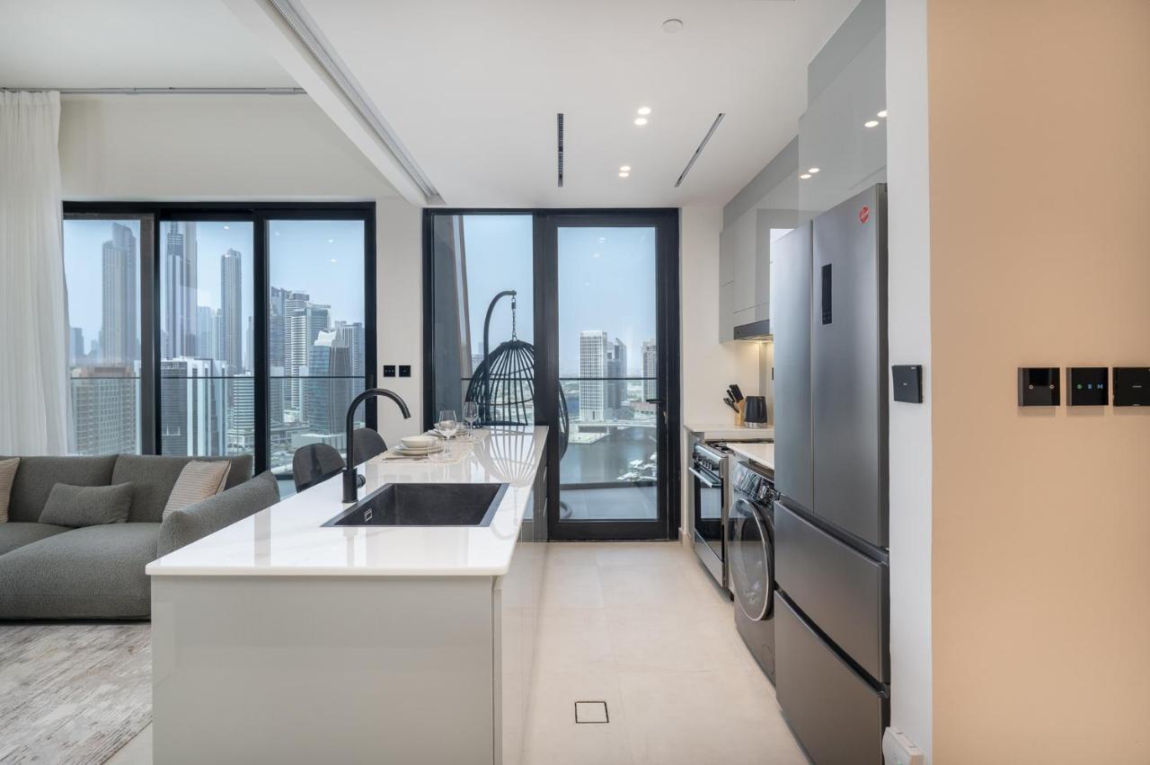 Canal Front With Burj Khalifa View By Suiteable Apartment *
