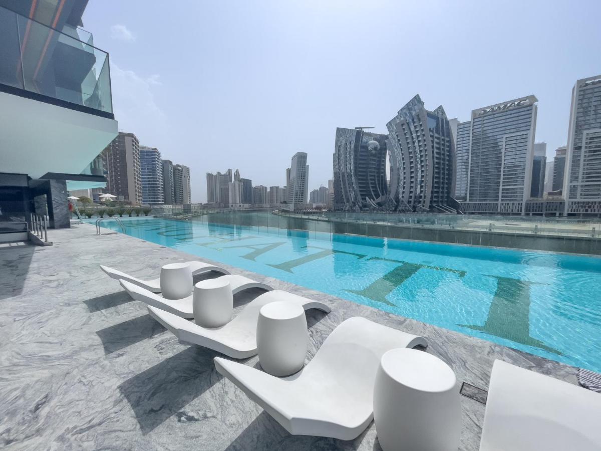 Apartment Canal Front With Burj Khalifa View By Suiteable
