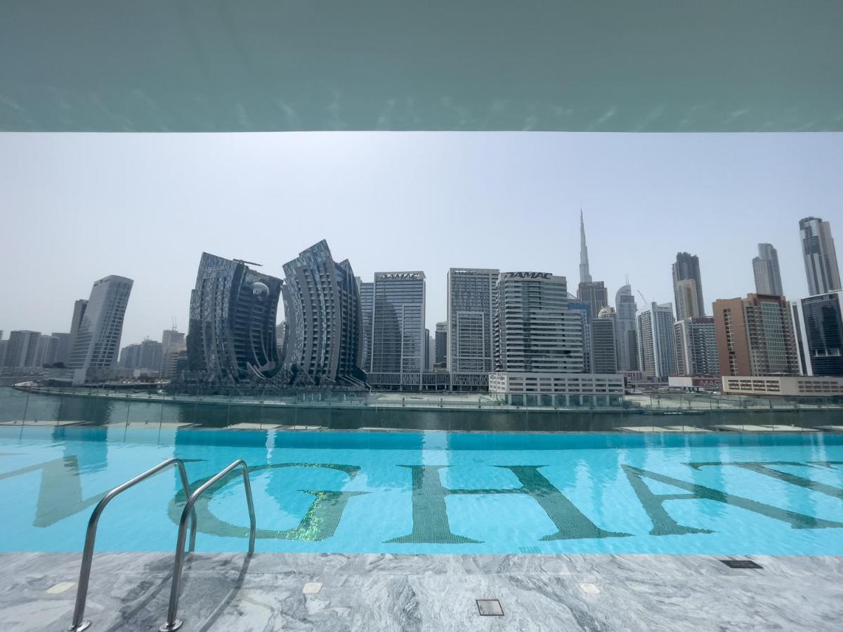 Canal Front With Burj Khalifa View By Suiteable Apartment Dubai