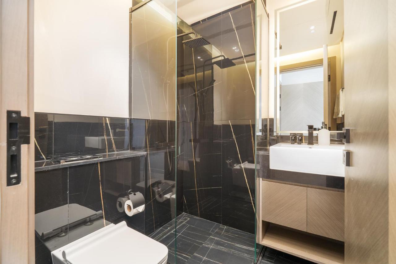 Apartment Canal Front With Burj Khalifa View By Suiteable