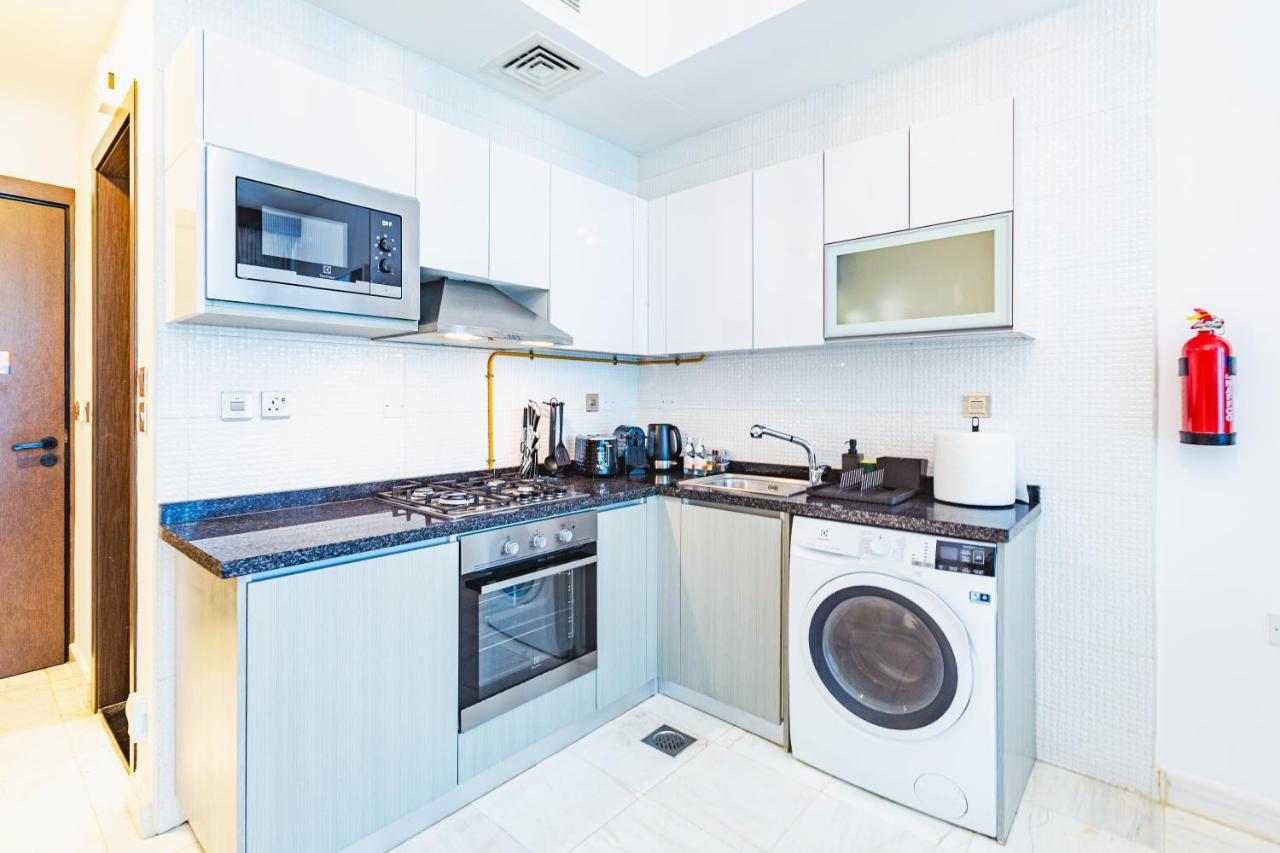 Waves Homes - Chic With Balcony Overlooking Views Apartment *
