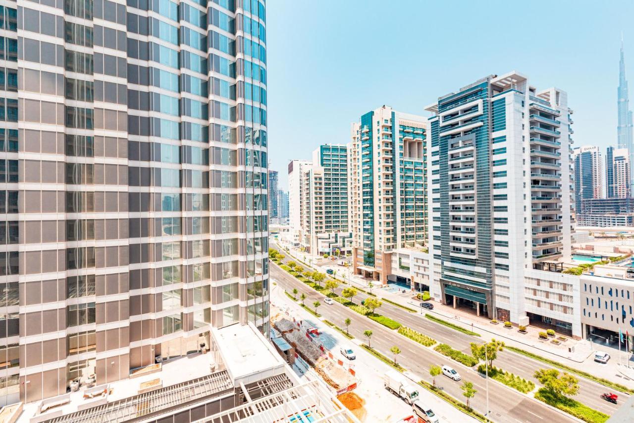 Waves Homes - Chic With Balcony Overlooking Views Apartment Dubai