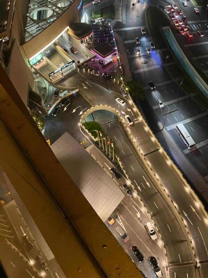 Address Mall Residences: Emaar Fashion Avenue With Burj Khalifa Views Apartment
