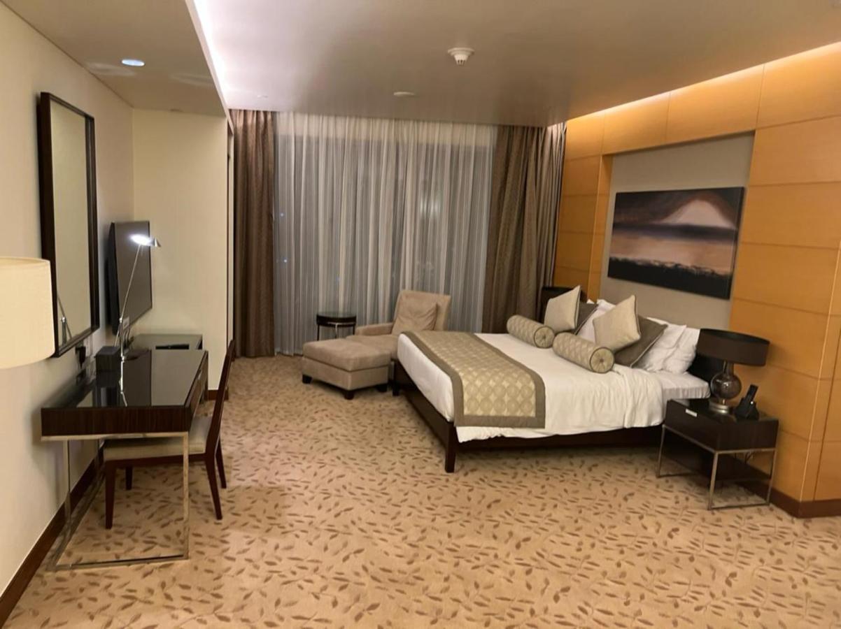 Address Mall Residences: Emaar Fashion Avenue With Burj Khalifa Views Apartment