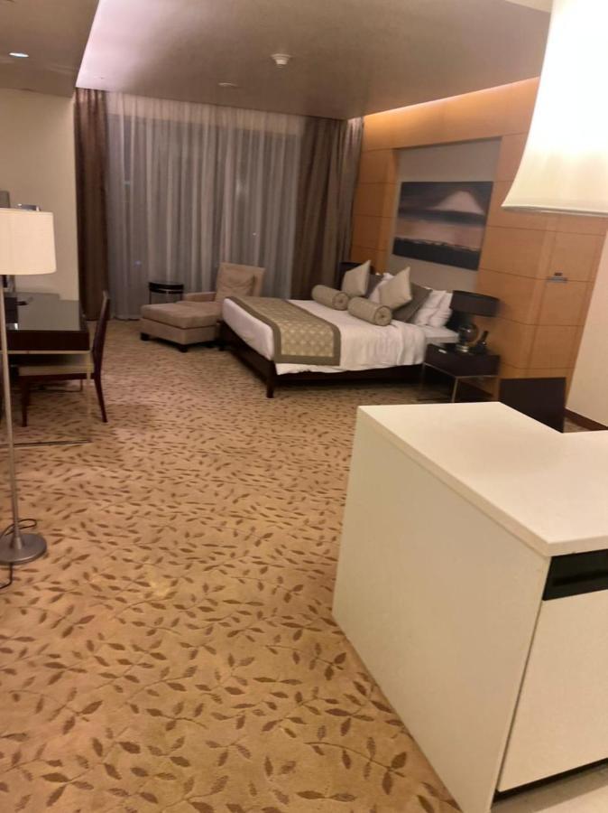 Apartment Address Mall Residences: Emaar Fashion Avenue With Burj Khalifa Views Dubai