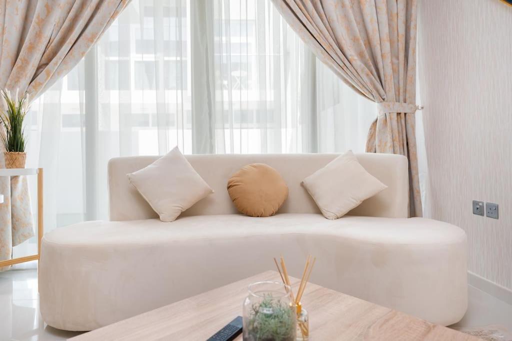 Calm Aesthetic 3 Bedroom - E&g Homes Villa