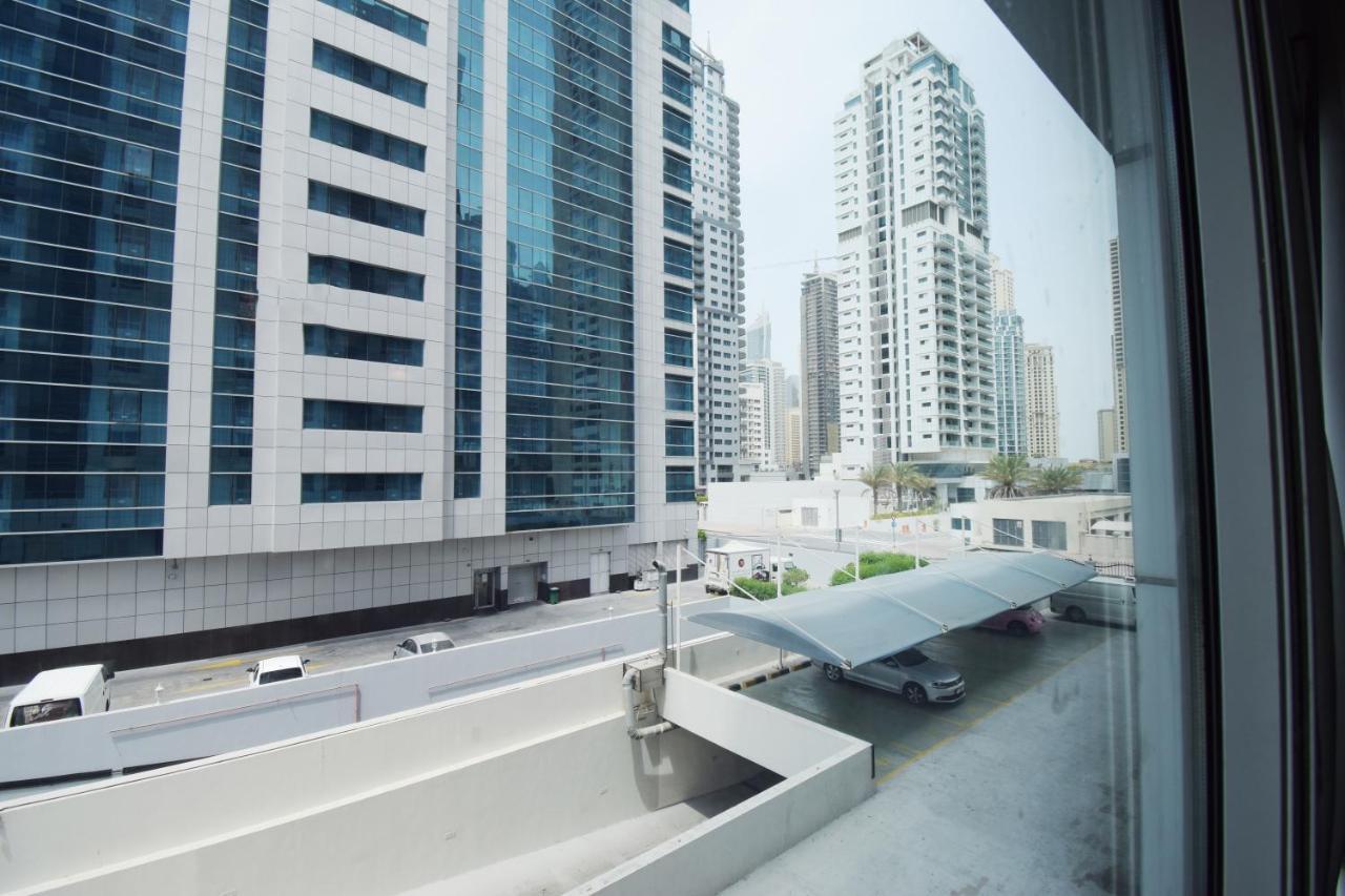 Stylish In Marina Close To The Beach, Mall And Metro Apartment Dubai