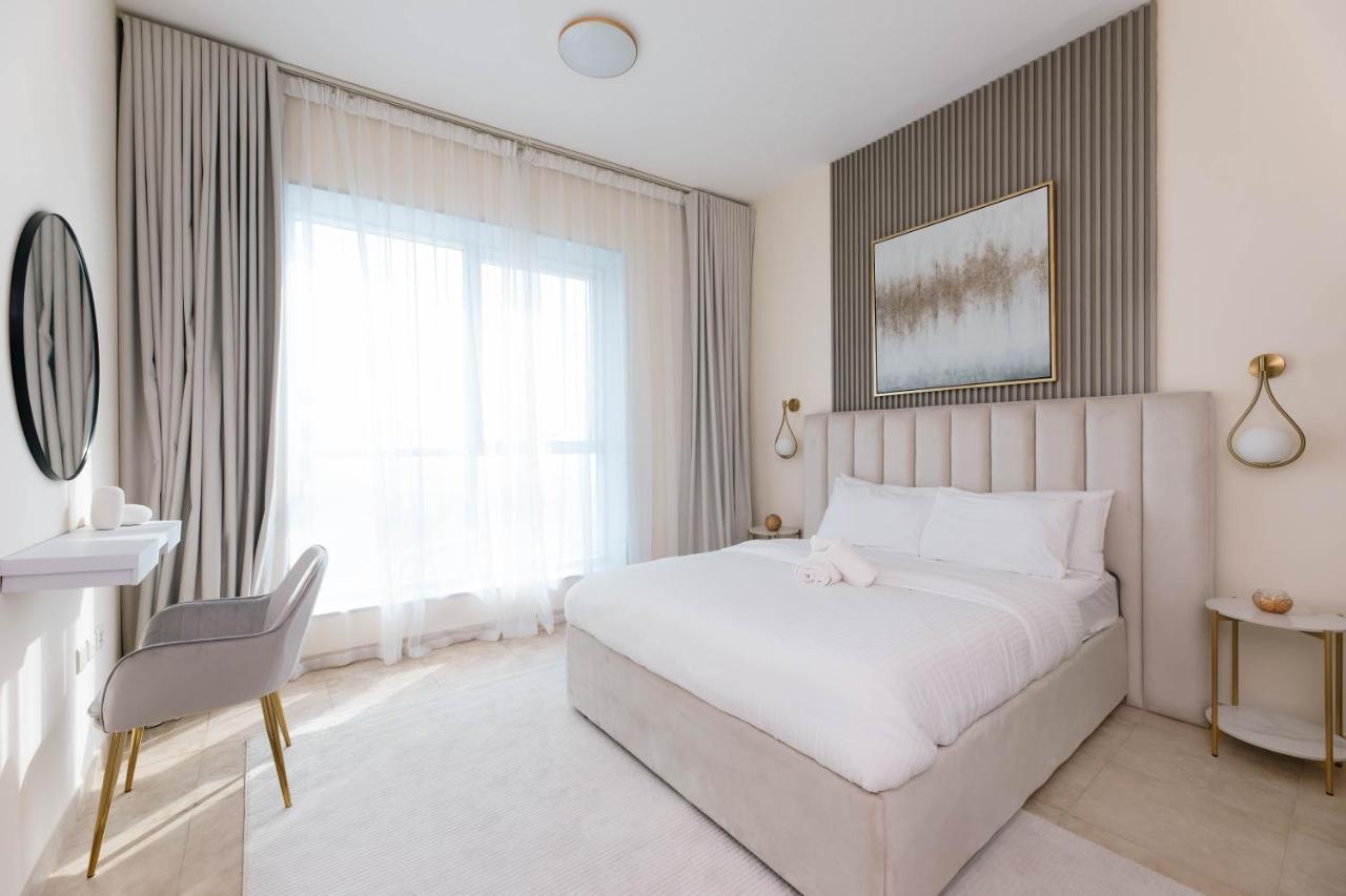 Charming With Balcony In The Heart Of Jlt *