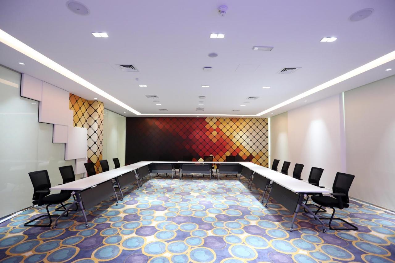 Estay Hotel 3*