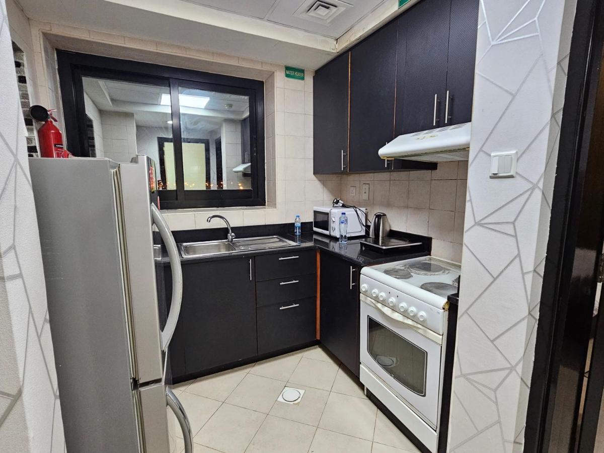 Freshlook 2 Bhk In Marina 707 Apartment Dubai