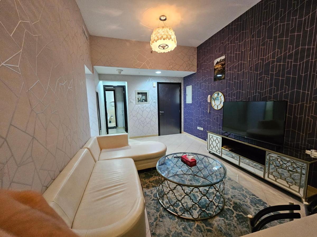 Freshlook 2 Bhk In Marina 707 Dubai