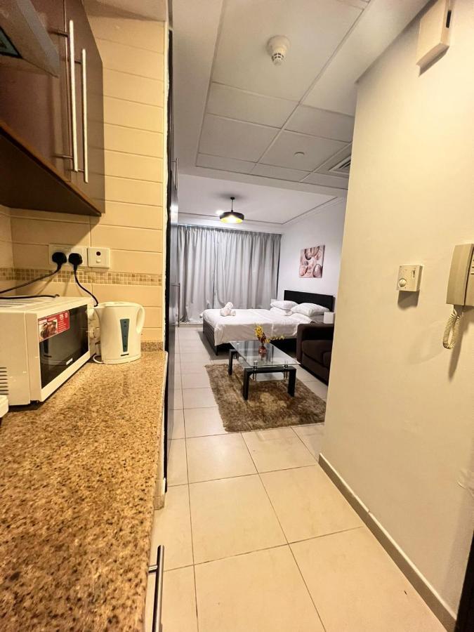 New Age - Cozy In Goldcrest Views 2, Jlt