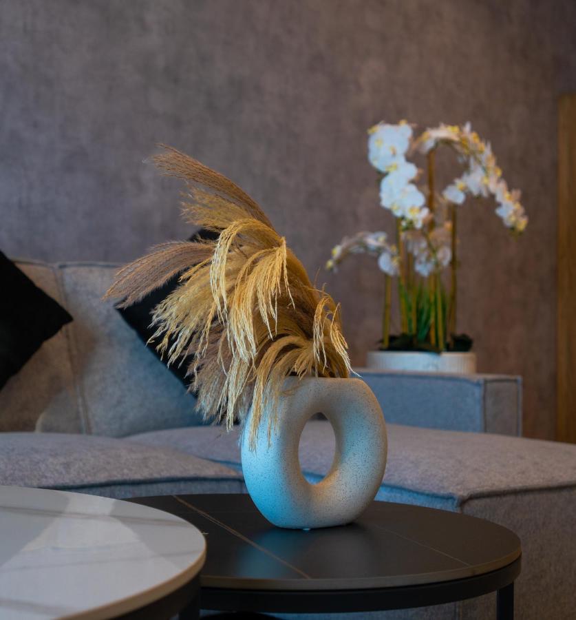 Elite 2br Luxurious Palm View In Marina * Dubai