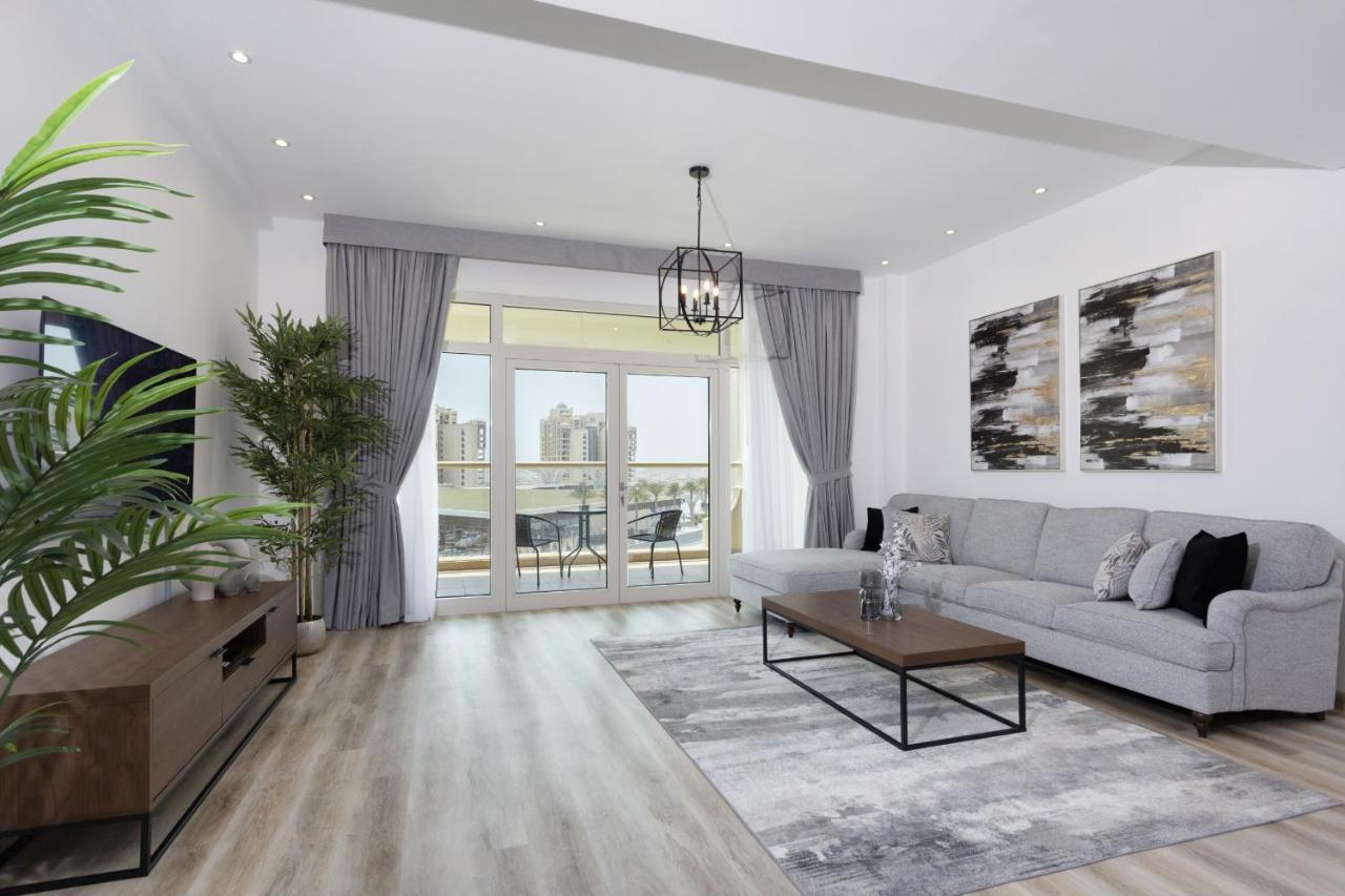 Luxe 1br With Palm Skyline View & Easy Mall Access Apartment Dubai