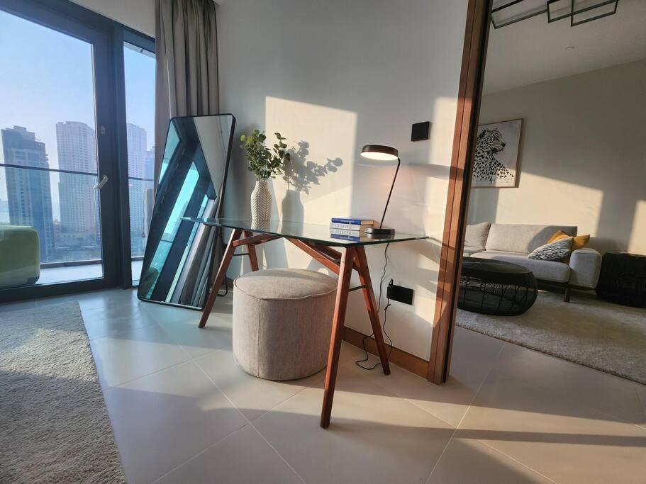 Vida Marina & Yacht Club, 1 Bedroom With Marina And Sea View Dubai