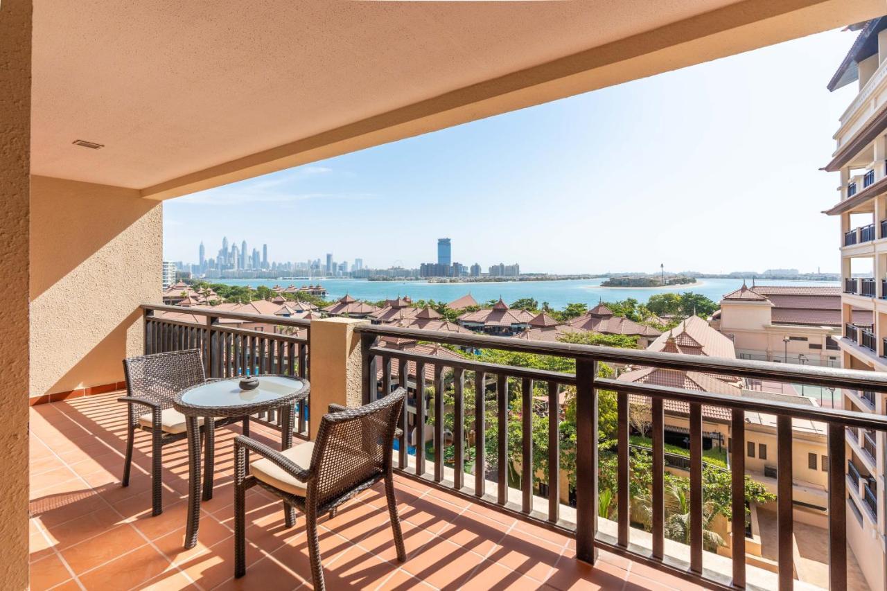 Lux I Palm Jumeirah I Palm Views Apartment Dubai