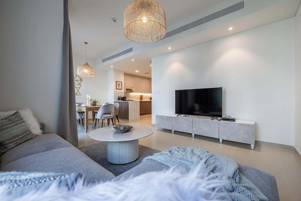 Spacious 3bdr Townhouse I Garden I Tilal Al Ghaf Holiday home *