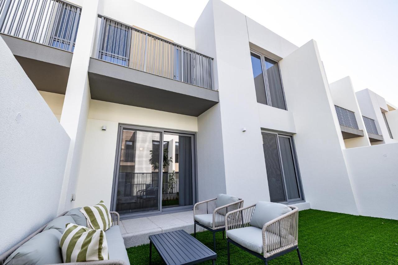Spacious 3bdr Townhouse I Garden I Tilal Al Ghaf