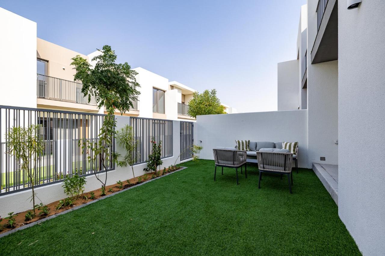 Spacious 3bdr Townhouse I Garden I Tilal Al Ghaf *