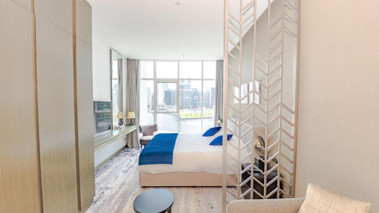 Sleek In Business Bay With Canal View Business Bay, * Dubai
