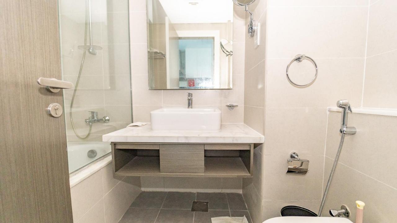 Sleek In Business Bay With Canal View Business Bay, *