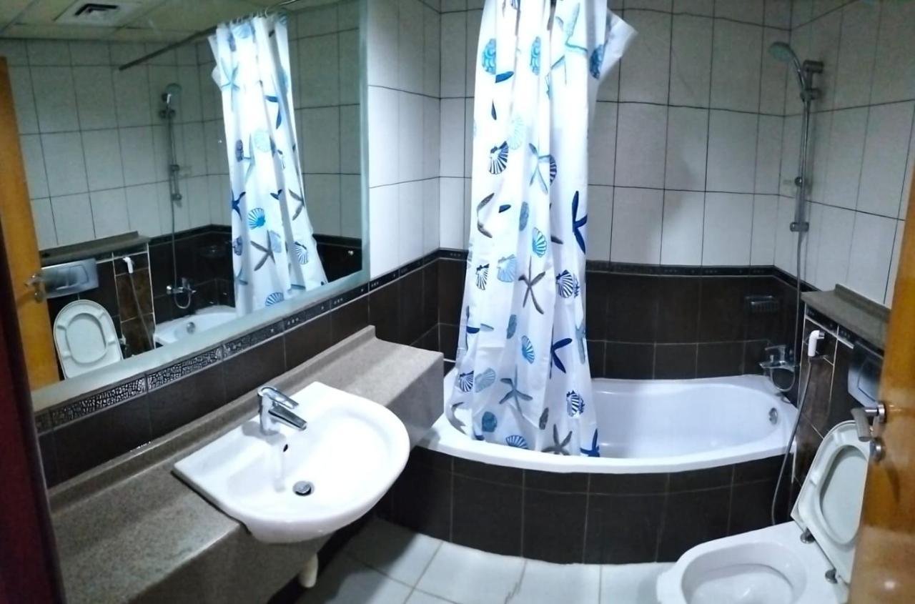 Private In Tecom Next To Metro Station Apartment Dubai