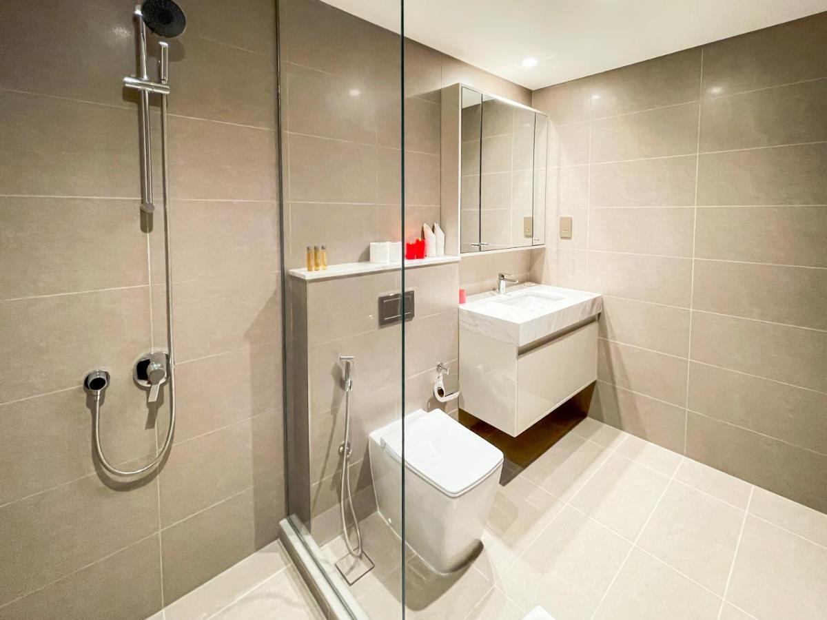 Apartment Amazing Next To Mall 160br-2 *