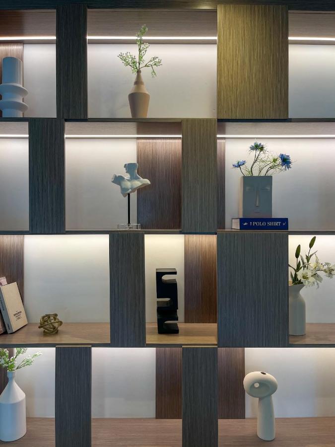 Amazing Next To Mall 160br-2 * Dubai