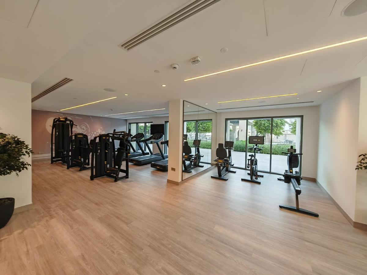 Amazing Next To Mall 160br-2 * Dubai