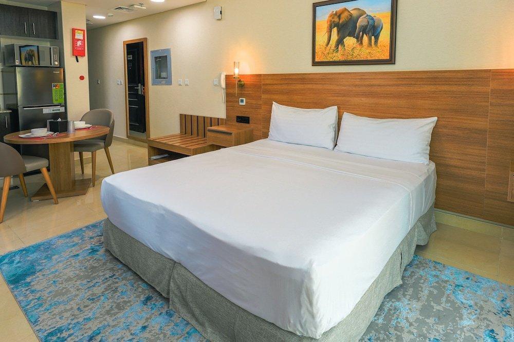 Royal Regency Marina Aparthotel 3*