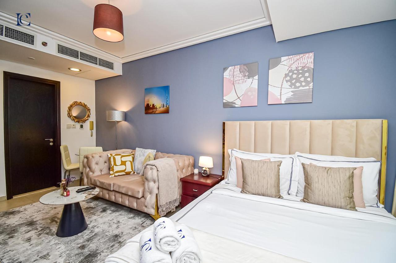 Apartment Luxury Escapes - Modern - Metro, & Mall Mins Away