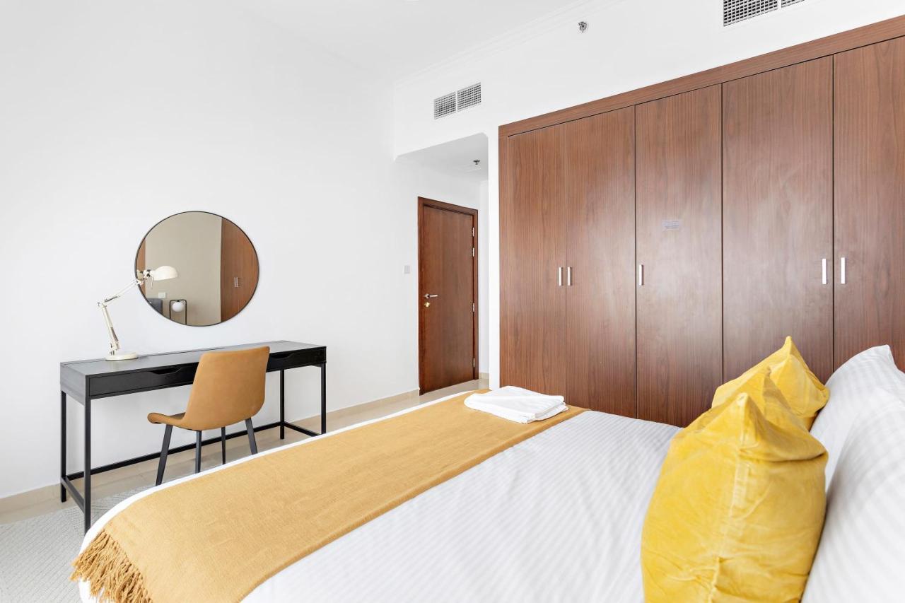 Silkhaus Spacious Gym & Pool 1bdr Art Apartment