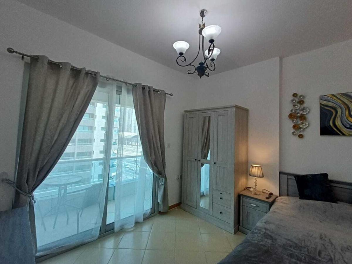Diamond 2 Tower Marina Apartment *