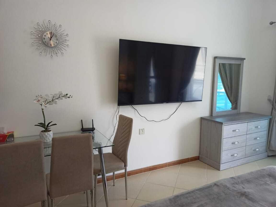 Diamond 2 Tower Marina Apartment *