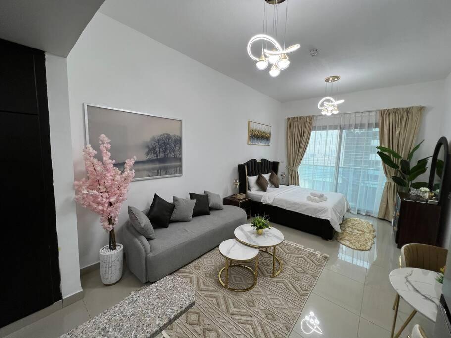 Charming Oasis: Your Cozy Studio Getaway *